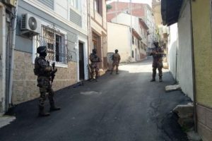 Bursa'da eş zamanlı uyuşturucu operasyonu
