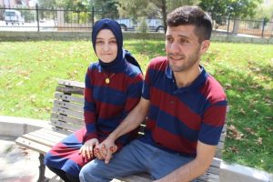 Sosyal medyadan 'ailem olur musunuz' dedi...
