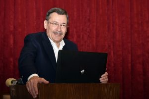 G&ouml;k&ccedil;ek: ODT&Uuml;'ye 8 bin değil, 15 bin ağa&ccedil; dikeceğim