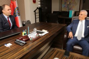 Bursa Nil&uuml;fer Belediye Başkanı Bozbey'den İl&ccedil;e Emniyet M&uuml;d&uuml;r&uuml; Akan'a ziyaret