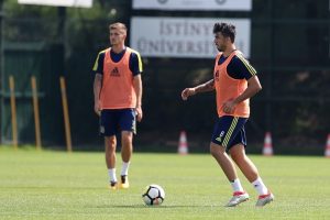 Fenerbah&ccedil;e'de Alanyaspor ma&ccedil;ı hazırlıkları s&uuml;r&uuml;yor