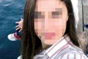 B&ouml;yle taciz g&ouml;r&uuml;lmedi! Cinsel i&ccedil;erikli notları meyve sebzeye sarıp...