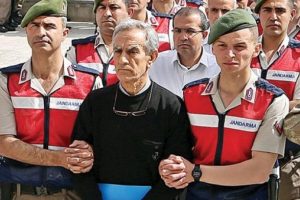 Akın &Ouml;zt&uuml;rk 'İsrail bizi sattı' dedi iddiası