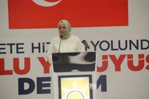 "Bu ayıbı b&uuml;t&uuml;n şehit aileleri &uuml;z&uuml;nt&uuml; ile karşıladı"