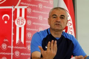 Rıza &Ccedil;alımbay: Bu tempoyla hi&ccedil;bir takımı yenemeyiz
