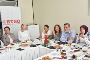 Bursa'da 300 kadın girişimciye eğitim verildi