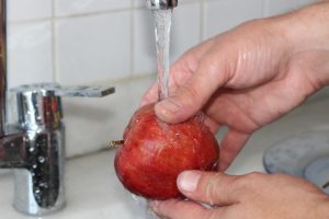 "Sirkeli suda bekletin, en az 15 dakika yıkayın"