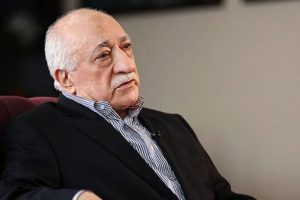 Gizli yazışmalar ortaya &ccedil;ıktı: 'Tanıdığınız dul ya da yaşı b&uuml;y&uuml;k bayan..."