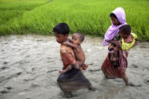 Myanmar h&uuml;k&uuml;meti yardım kuruluşlarını Arakan'a sokmuyor