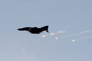 Rus savaş u&ccedil;akları PKK'yı vurdu!
