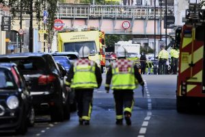 Londra'da g&uuml;venlik alarmı: Metro istasyonu boşaltıldı