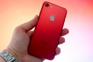 Apple lansman sonrası bir &uuml;r&uuml;n&uuml;n&uuml;n daha &uuml;retimini durdurdu