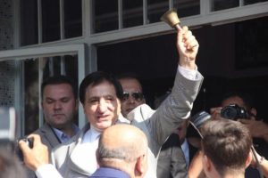 Bursa'da ilk zili Vali İzzettin K&uuml;&ccedil;&uuml;k &ccedil;aldı