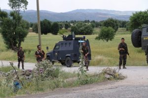 14 mahallede sokağa &ccedil;ıkma yasağı