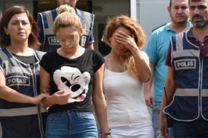 Mağazalardan hırsızlık yapan İranlı 4 kadın yakalandı