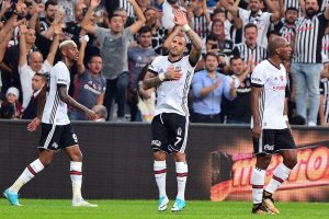 Quaresma golle tanıştı