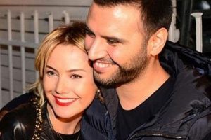 Ayrılık acısını b&ouml;yle &ccedil;ıkarıyor
