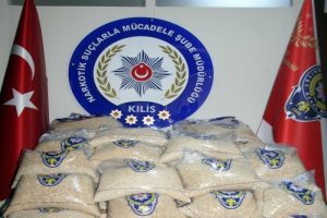 Sınır kapısında 499 kilo uyuşturucu ile yakalanan Suriyeli tutuklandı