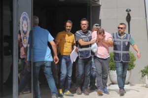 Bursa'da sahte bilezik dolandırıcıları yakalandı!