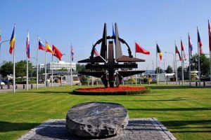 NATO n&uuml;kleer silahlarından vazge&ccedil;meyecek