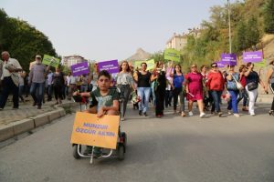 Tunceli'de baraj ve HES'lere karşı y&uuml;r&uuml;y&uuml;ş