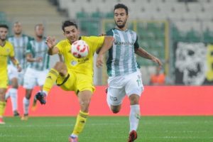 Bursaspor, Tarsus İdman Yurdu'nu mağlup ederek &uuml;st tura y&uuml;kseldi