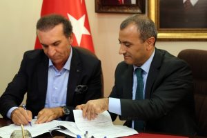Kardeşi anısına 8 derslikli okul yaptıracak
