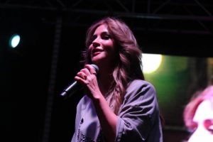 Aynur Aydın ve Zakkum coşturdu