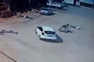 Trafik polisinin 3 kişiyi &ouml;ld&uuml;rmesi kamerada