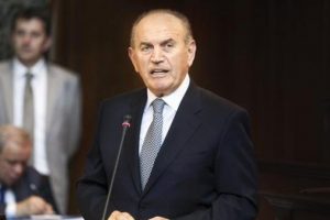 Vetoya veto, istifaya yalanlama! Belediye meclisinde...