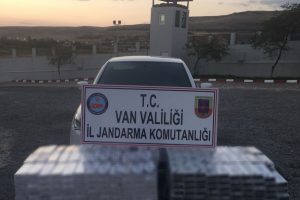 2 ilde 500 bin TL'lik ka&ccedil;ak sigara ele ge&ccedil;irildi