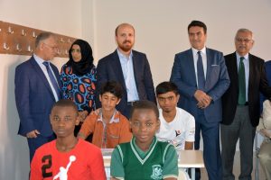 Bilal Erdoğan Bursa'da &ouml;ğrencilerle bir araya geldi