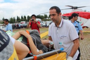 Tekne faciasından kurtarılanlar kıyıya getirildi