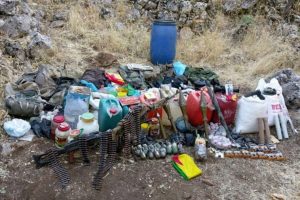 Hasankeyf'te silah ve m&uuml;himmat ele ge&ccedil;irildi