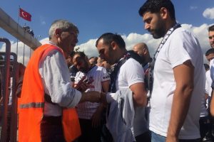 Beşiktaşlı taraftarlar, Kadık&ouml;y'e hareket etti