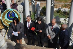 Zeki Müren'in ölümün 21. yılında Bursa'da mezarı başında anıldı
