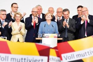 Almanya seçimini yaptı: Merkel yine kazandı ama...