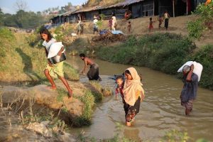 Myanmar'dan ka&ccedil;maya &ccedil;alışan binlerce Arakanlı M&uuml;sl&uuml;man var