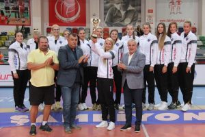 Bursa'daki Cengiz G&ouml;ll&uuml; turnuvasında şampiyon Proton Saratov oldu