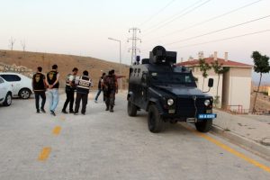 Zehir tacirlerine şafak baskını: 21 g&ouml;zaltı