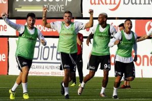 Beşiktaş ikide iki yapmak istiyor