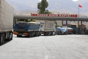 Habur işliyor, tır s&uuml;r&uuml;c&uuml;leri tedirgin
