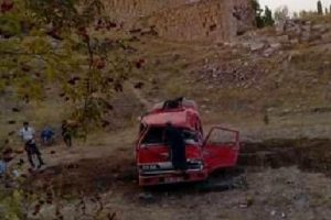 Akaryakıt tankeri şarampole u&ccedil;tu!