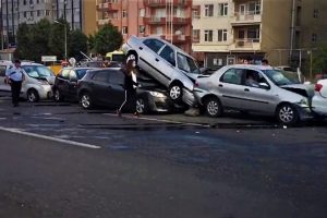 Tekirdağ'da 7 ara&ccedil; birbirine girdi: 7 yaralı