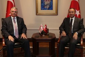 Başbakan Yardımcısı Bozdağ KKTC İ&ccedil;işleri Bakanı Evren'i kabul etti