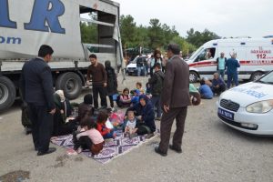 Tırda 214 göçmen yakalandı