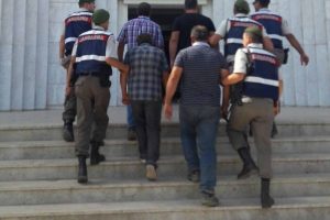 Ka&ccedil;ak kazıya su&ccedil;&uuml;st&uuml;: 4 g&ouml;zaltı