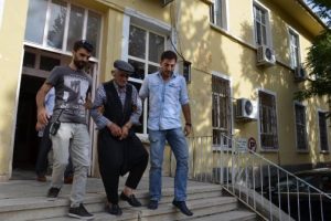Yeğenini başına balta ile vurarak &ouml;ld&uuml;ren amca tutuklandı