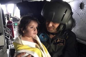 G&ouml;&ccedil;men teknesinden kurtarılan kızın sağlığı d&uuml;zeliyor