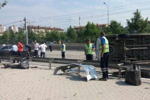 Bursa'da iş&ccedil;i minib&uuml;s&uuml; ile 2 otomobilin karıştığı kazada 15 yıl talebi!